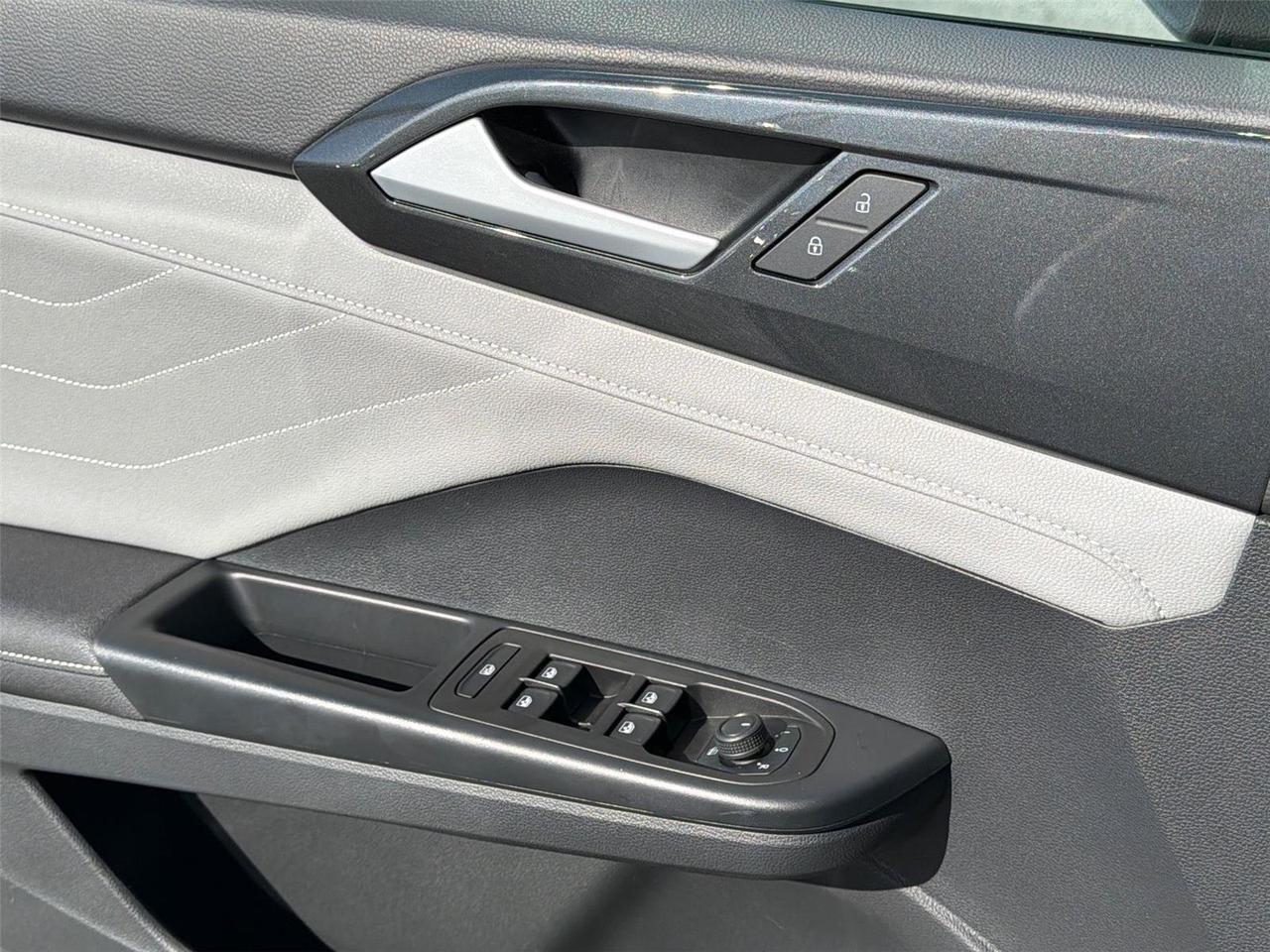2024 Volkswagen Taos SEL Hagerstown MD