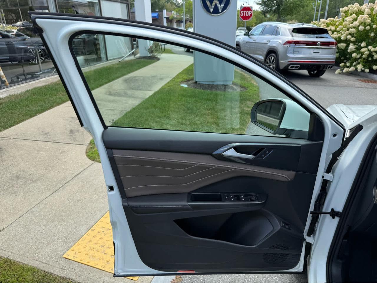 2024 Volkswagen Taos SEL Wellesley MA