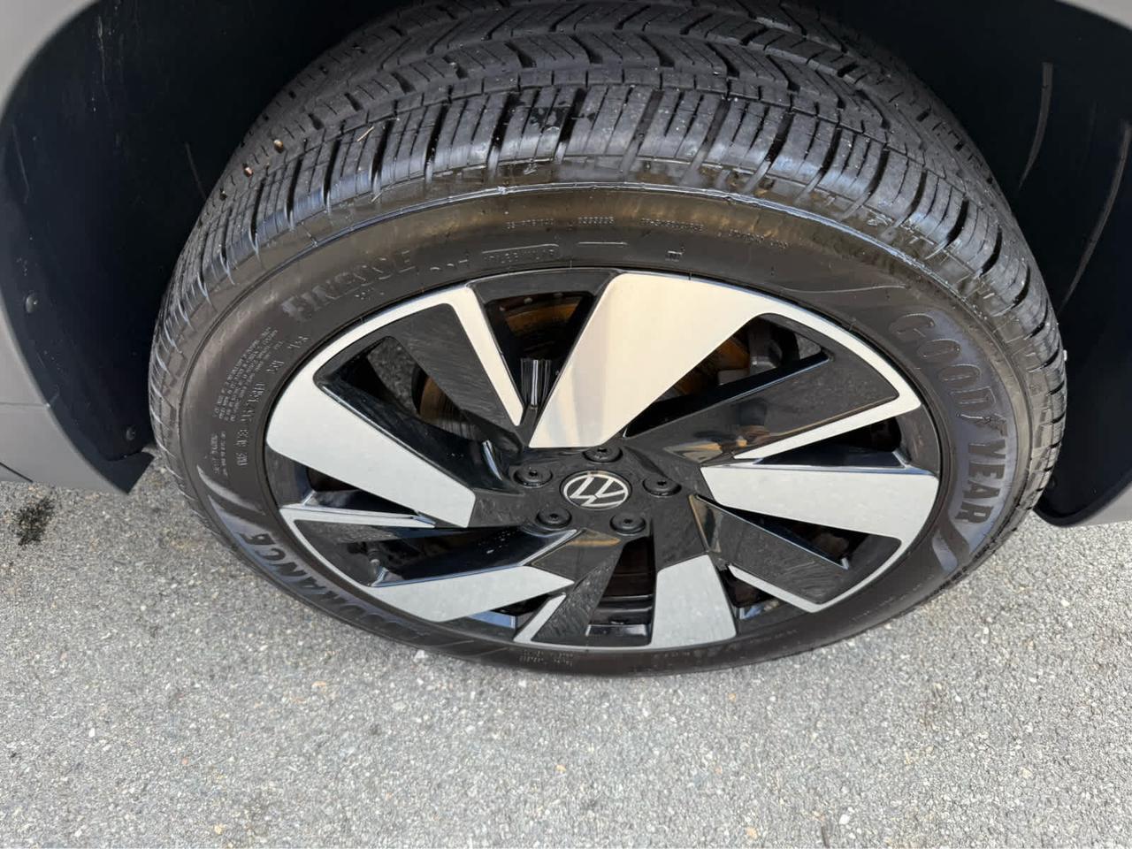 2024 Volkswagen Taos SEL Wellesley MA