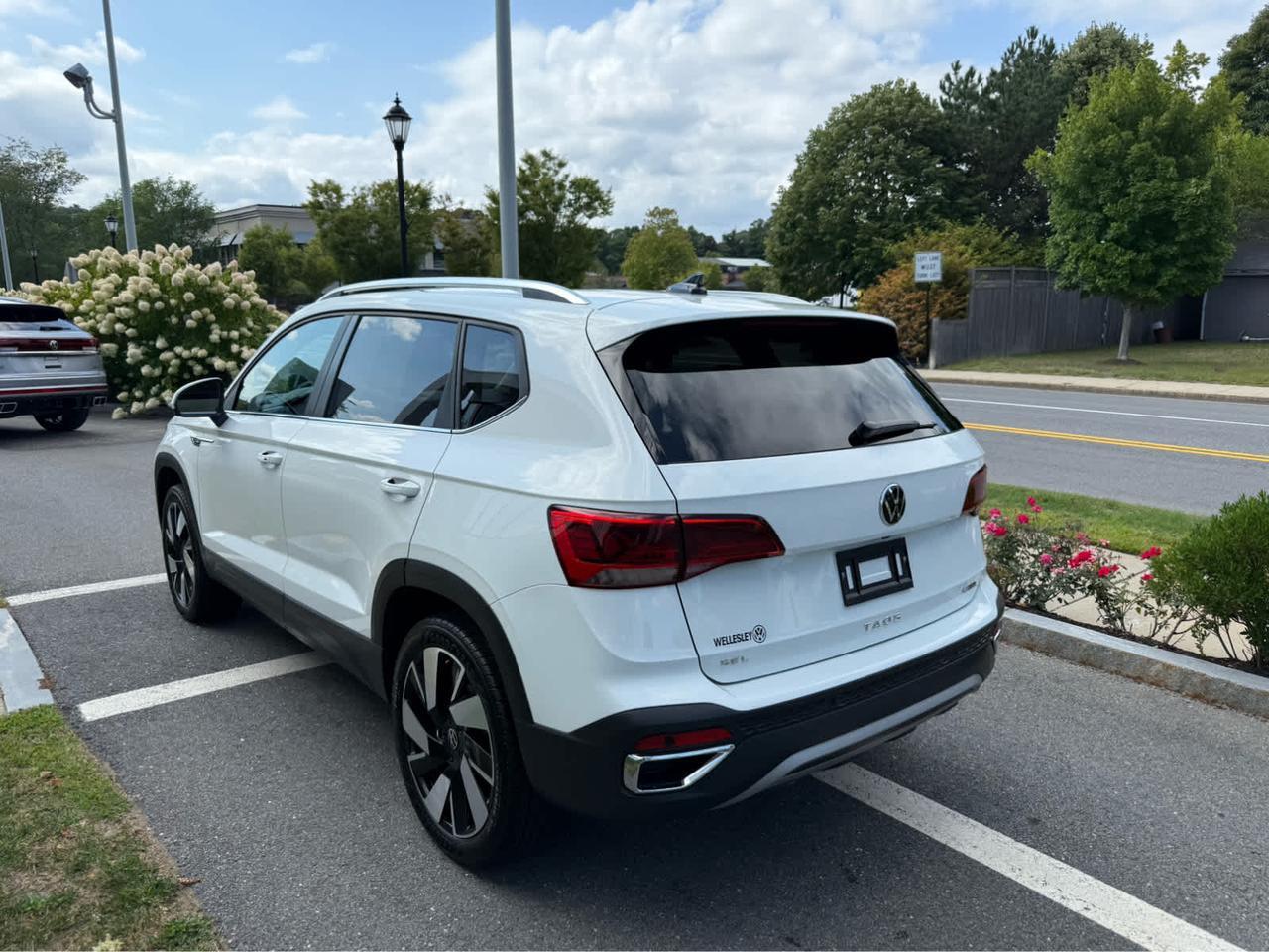 2024 Volkswagen Taos SEL Wellesley MA