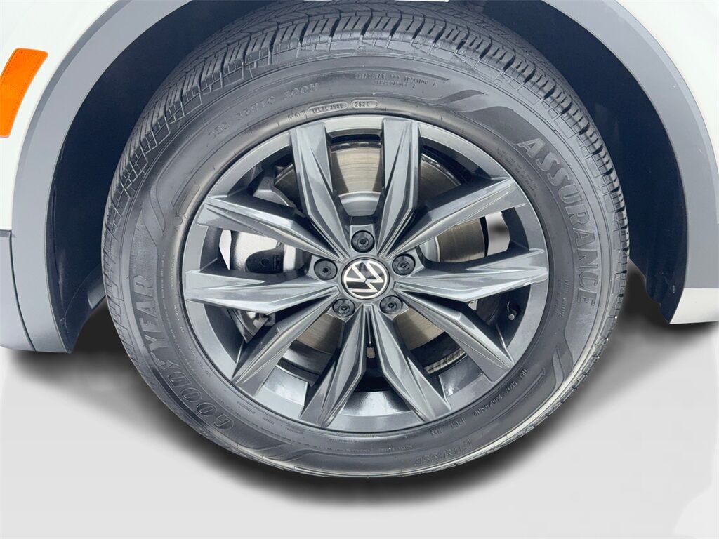 2024 Volkswagen Tiguan 2.0T SE CAM,HTD STS,BLIND SPOT,18&quot; WLS,3RD ROW Plano TX