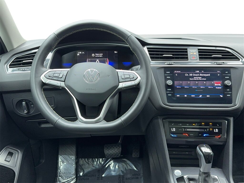 2024 Volkswagen Tiguan 2.0T SE CAM,PANO,HTD STS,BLIND SPOT,18&quot; WLS Plano TX