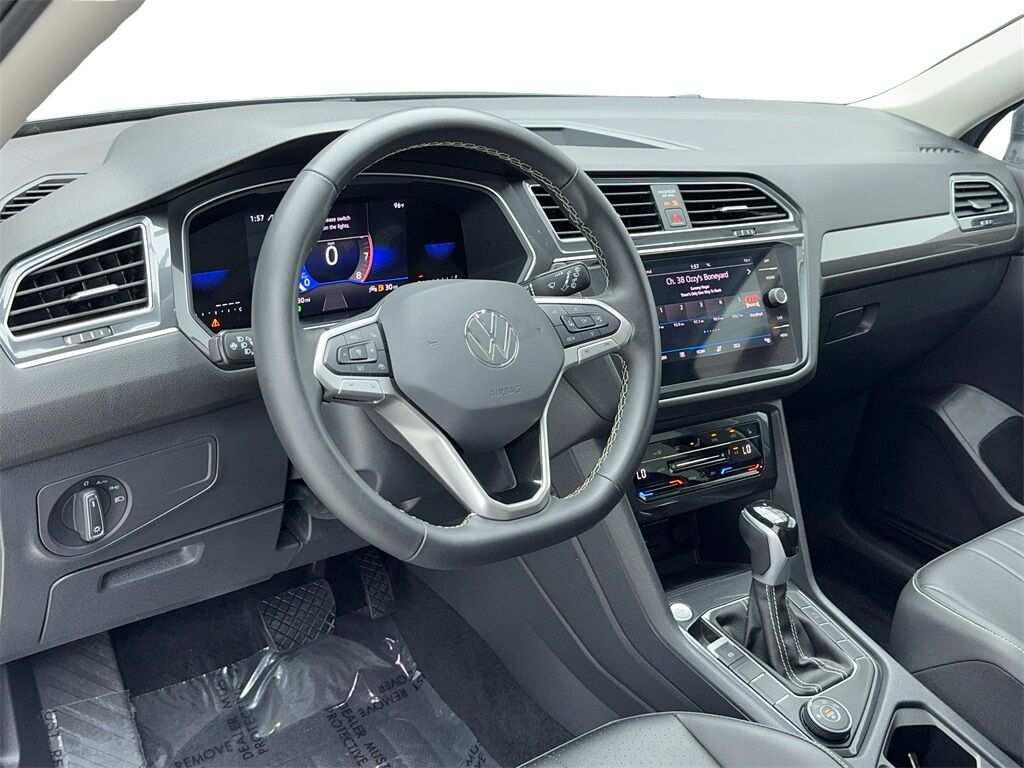 2024 Volkswagen Tiguan 2.0T SE CAM,PANO,HTD STS,BLIND SPOT,18&quot; WLS Plano TX