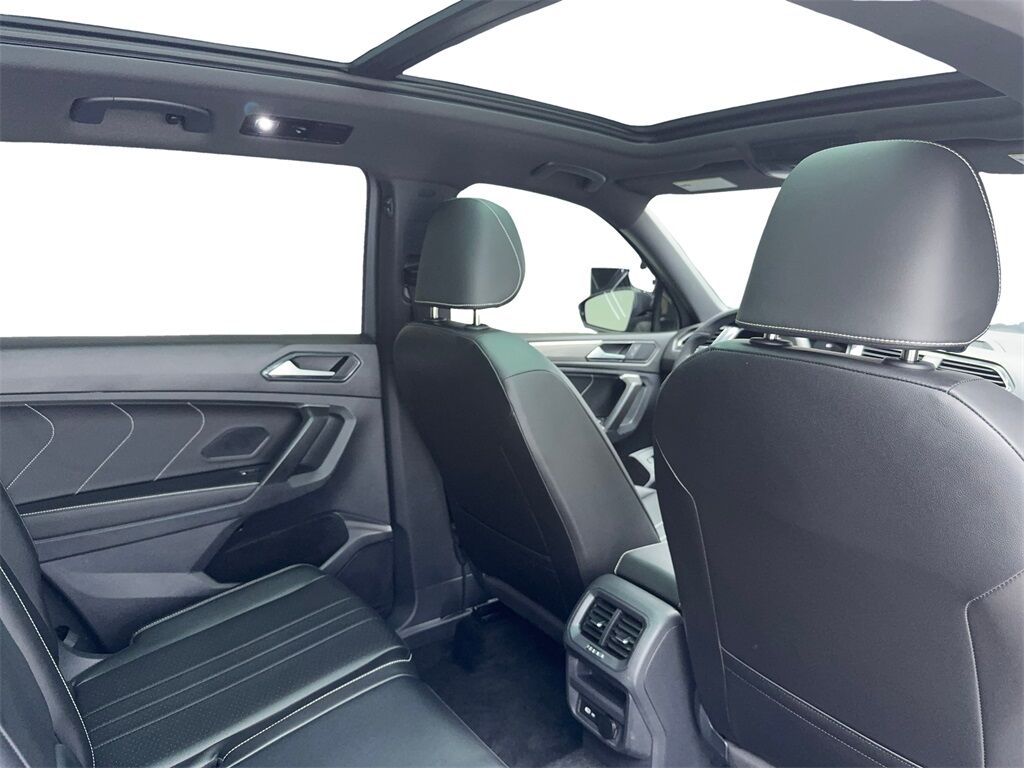 2024 Volkswagen Tiguan 2.0T SE R-Line Black CAM,PANO,HTD STS,3RD ROW Plano TX