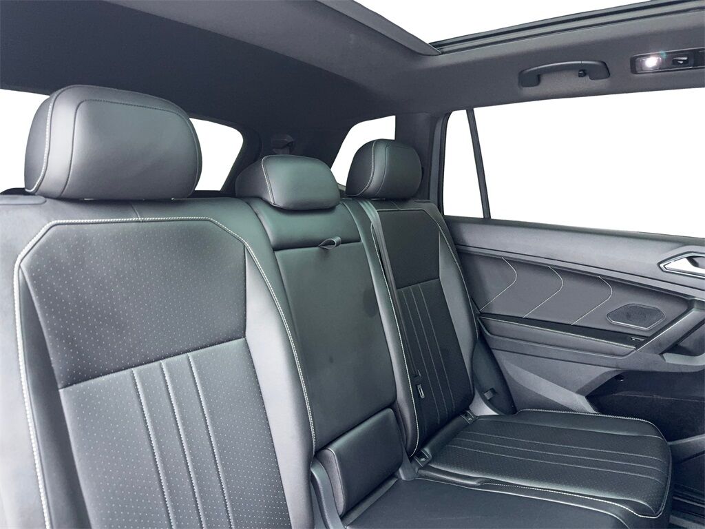2024 Volkswagen Tiguan 2.0T SE R-Line Black CAM,PANO,HTD STS,3RD ROW Plano TX