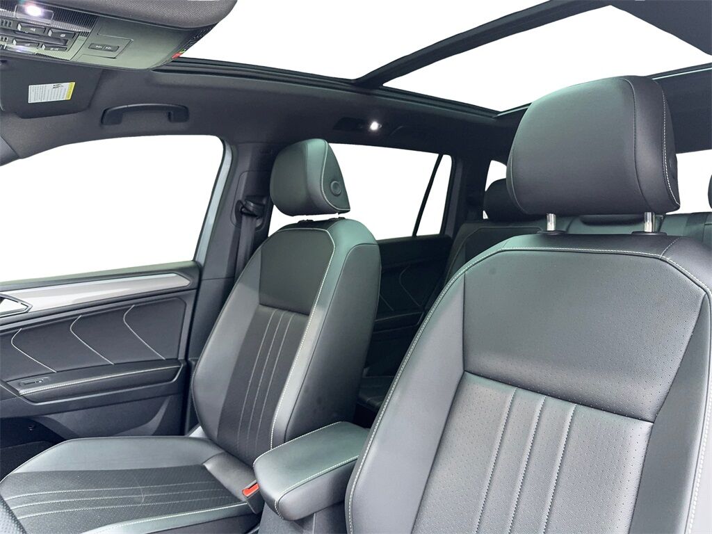 2024 Volkswagen Tiguan 2.0T SE R-Line Black CAM,PANO,HTD STS,3RD ROW Plano TX