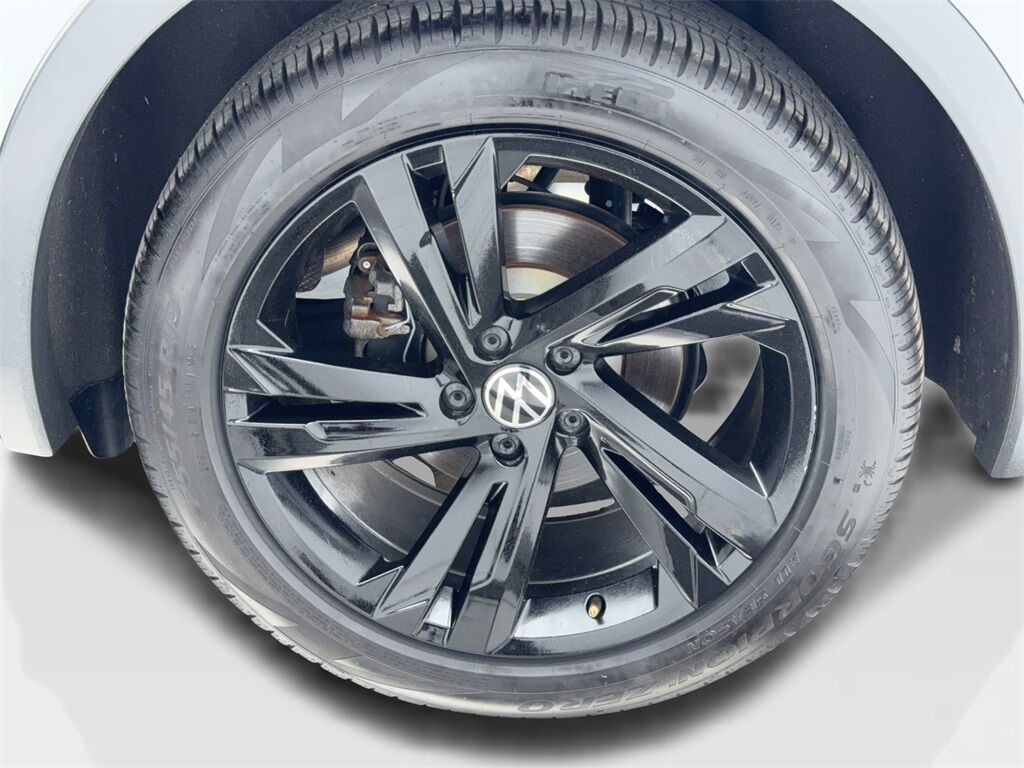 2024 Volkswagen Tiguan 2.0T SE R-Line Black CAM,PANO,HTD STS,3RD ROW Plano TX