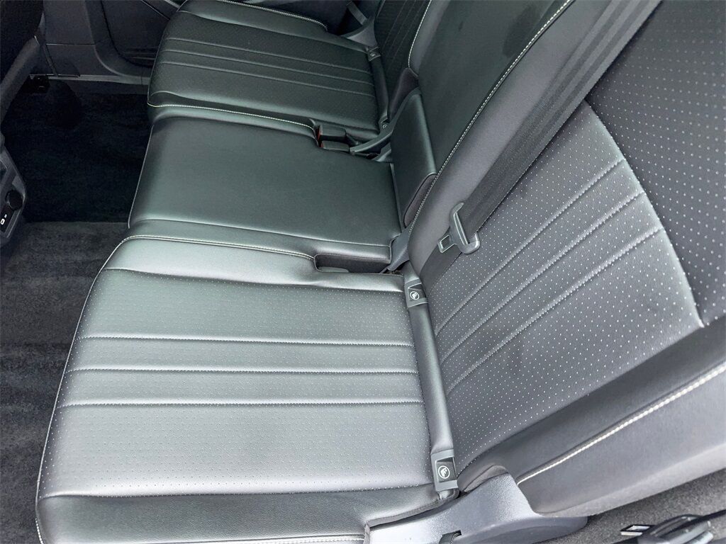 2024 Volkswagen Tiguan 2.0T SE R-Line Black CAM,PANO,HTD STS,3RD ROW Plano TX