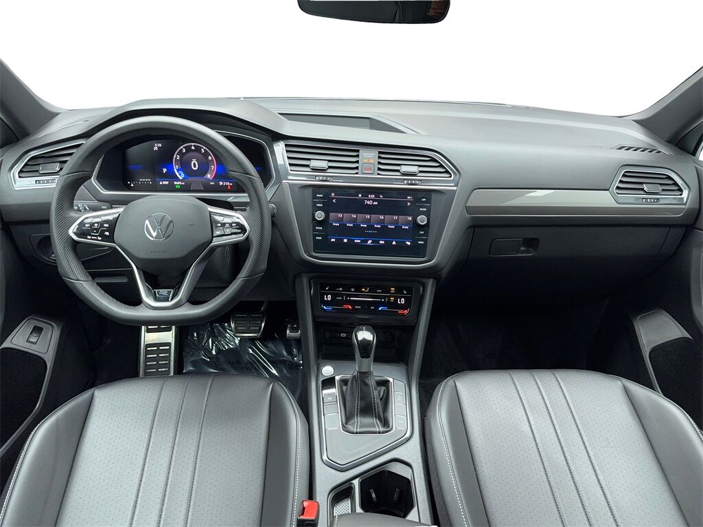 2024 Volkswagen Tiguan 2.0T SE R-Line Black CAM,PANO,HTD STS,BLIND SPOT,3 Plano TX