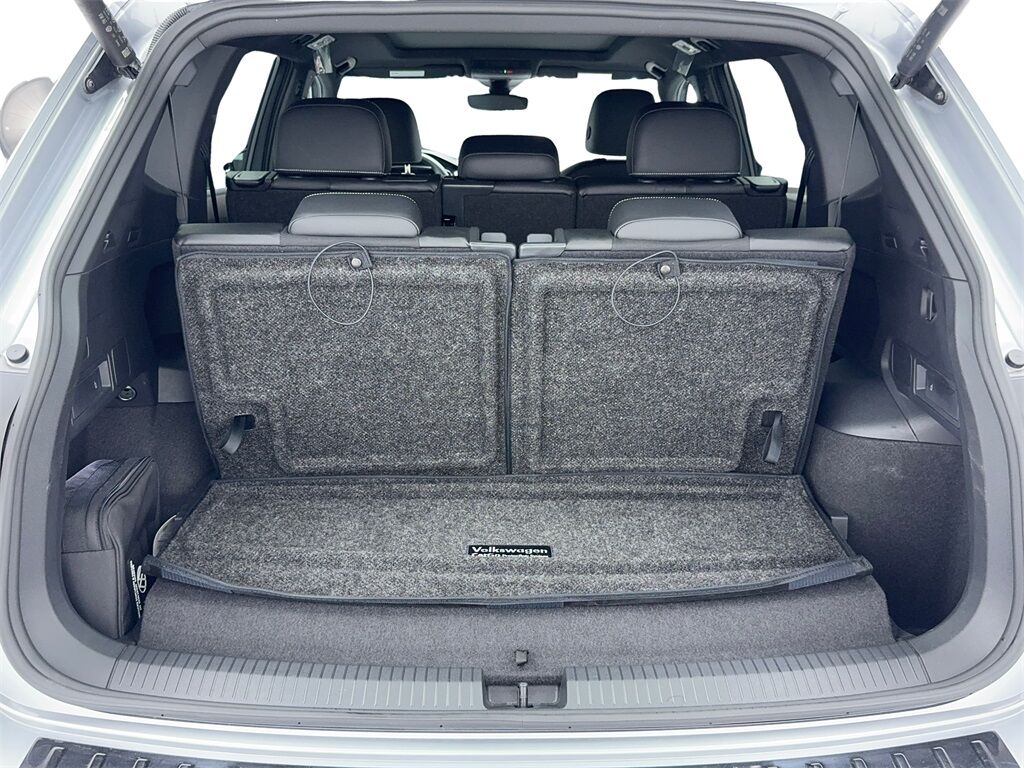 2024 Volkswagen Tiguan 2.0T SE R-Line Black CAM,PANO,HTD STS,BLIND SPOT,3 Plano TX
