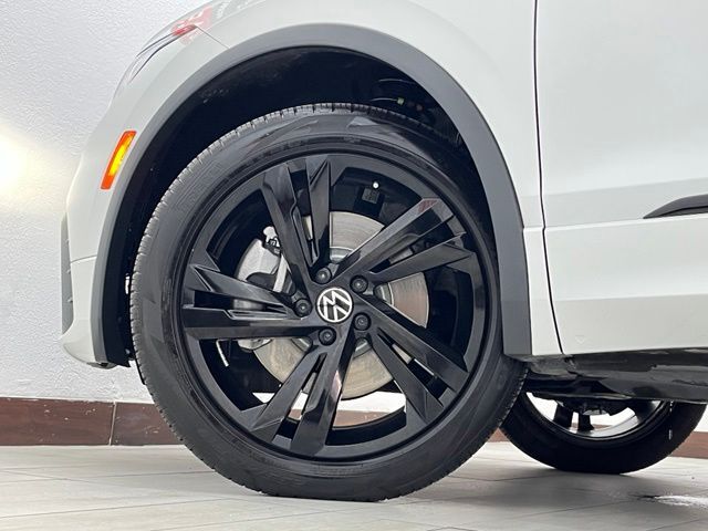 2024 Volkswagen Tiguan 2.0T SE R-Line Black Carrollton TX