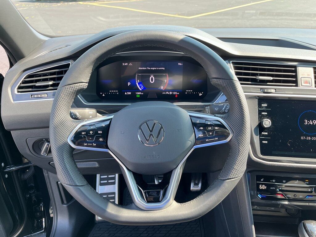 2024 Volkswagen Tiguan 2.0T SE R-Line Black Green Bay WI