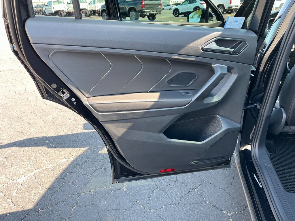 2024 Volkswagen Tiguan 2.0T SE R-Line Black Green Bay WI