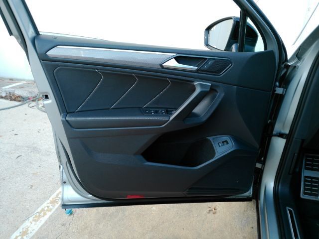 2024 Volkswagen Tiguan 2.0T SE R-Line Black Plano TX