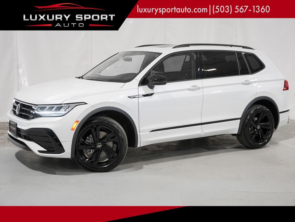 2024 Volkswagen Tiguan 2.0T SE R-Line Black 4Motion's photo