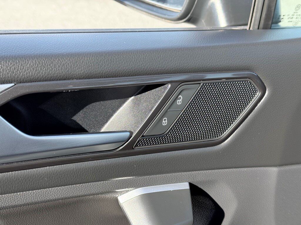 2024 Volkswagen Tiguan 2.0T SE R-Line Black Springfield VA