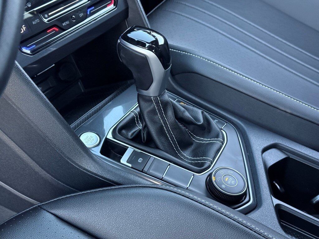 2024 Volkswagen Tiguan 2.0T SE R-Line Black Springfield VA