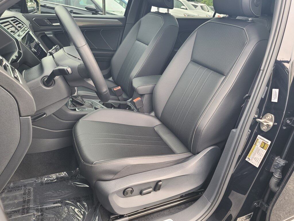 2024 Volkswagen Tiguan 2.0T SE R-Line Black Springfield VA