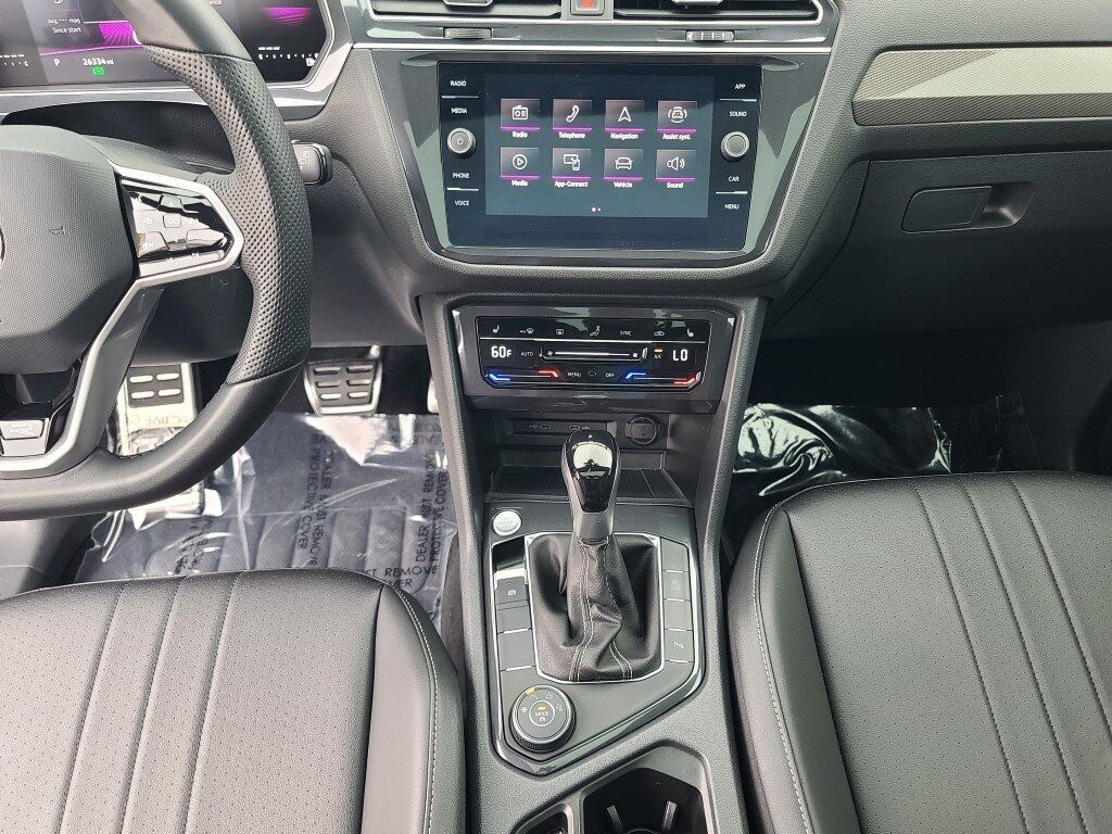 2024 Volkswagen Tiguan 2.0T SE R-Line Black Springfield VA