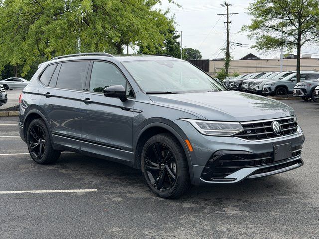 2024 Volkswagen Tiguan 2.0T SE R-Line Black