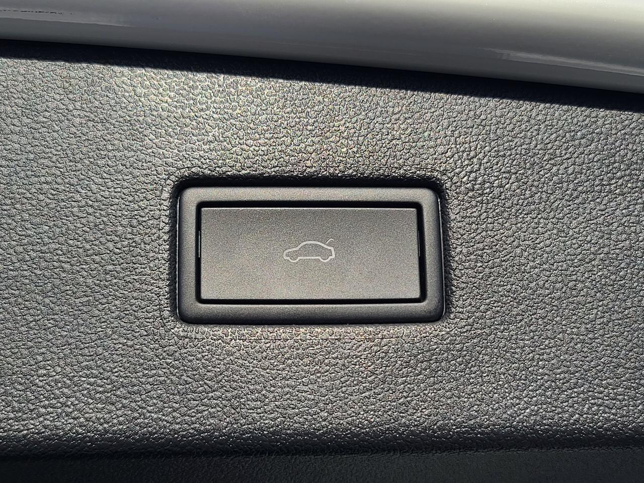 2024 Volkswagen Tiguan 2.0T SEL R-Line Springfield VA