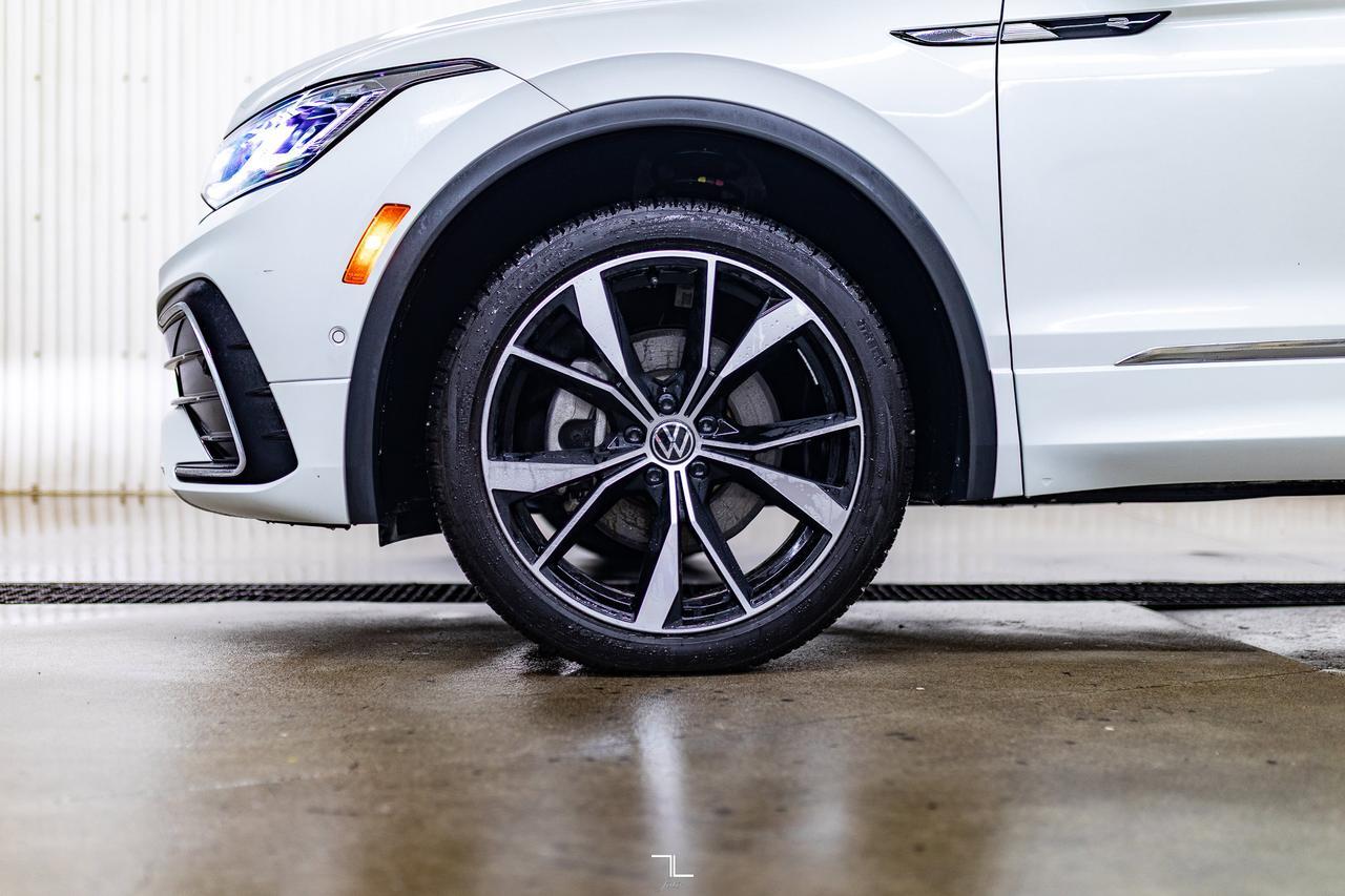 2024 Volkswagen Tiguan 4Motion Highline R-Line Leather Roof Nav BCam Red Deer AB