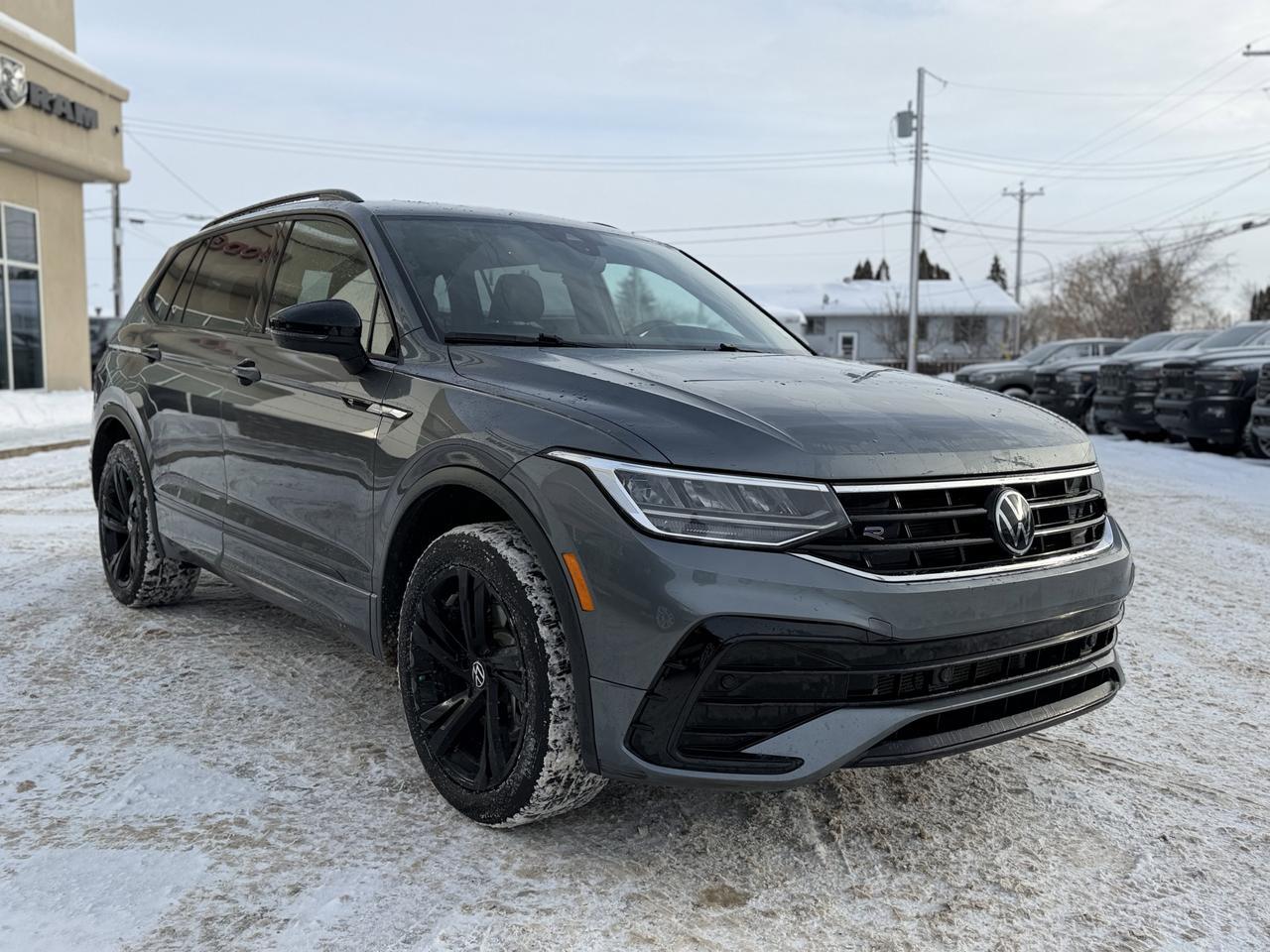 2024 Volkswagen Tiguan Comfortline R-Line Black Edition AWD | Low KMs | 2L Turbo | Backup Camera | Heated Seats Redwater AB