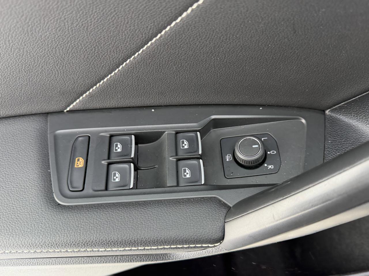 2024 Volkswagen Tiguan Comfortline R-Line Black Edition AWD | Low KMs | 2L Turbo | Backup Camera | Heated Seats Redwater AB