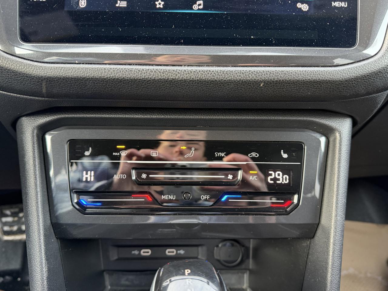 2024 Volkswagen Tiguan Comfortline R-Line Black Edition AWD | Low KMs | 2L Turbo | Backup Camera | Heated Seats Redwater AB