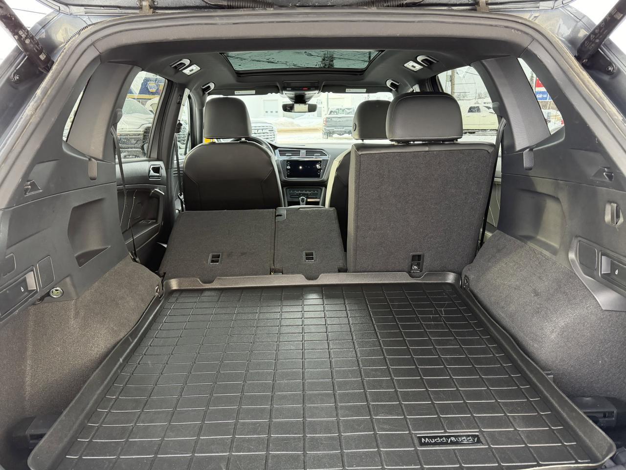 2024 Volkswagen Tiguan Comfortline R-Line Black Edition AWD | Low KMs | 2L Turbo | Backup Camera | Heated Seats Redwater AB