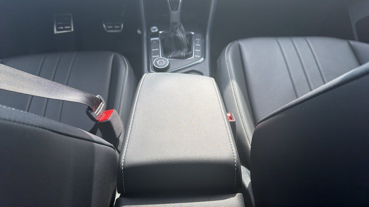 2024 Volkswagen Tiguan Comfortline R-Line Black Edition Sherwood Park AB