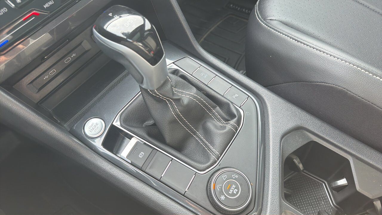 2024 Volkswagen Tiguan Comfortline R-Line Black Edition Sherwood Park AB