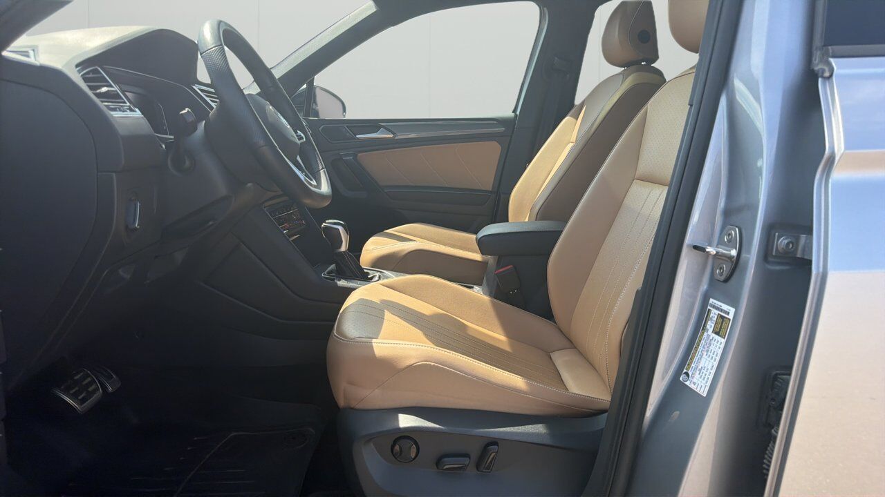 2024 Volkswagen Tiguan Comfortline R-Line Black Edition Sherwood Park AB