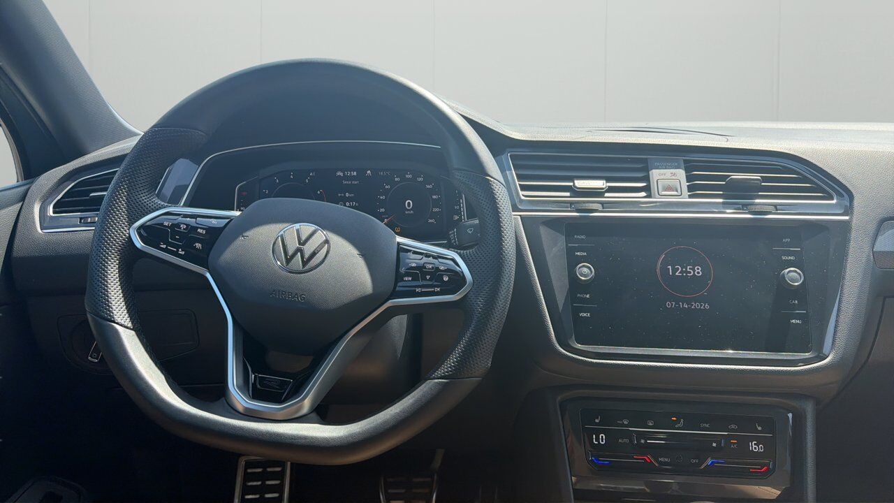 2024 Volkswagen Tiguan Comfortline R-Line Black Edition Sherwood Park AB