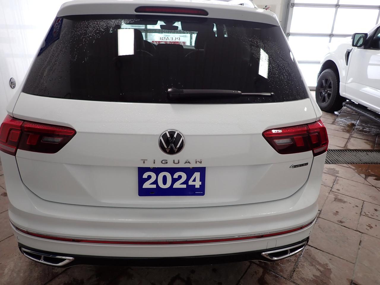 2024 Volkswagen Tiguan Highline R-Line AWD LEATHER NAVI SUNROOF Listowel ON
