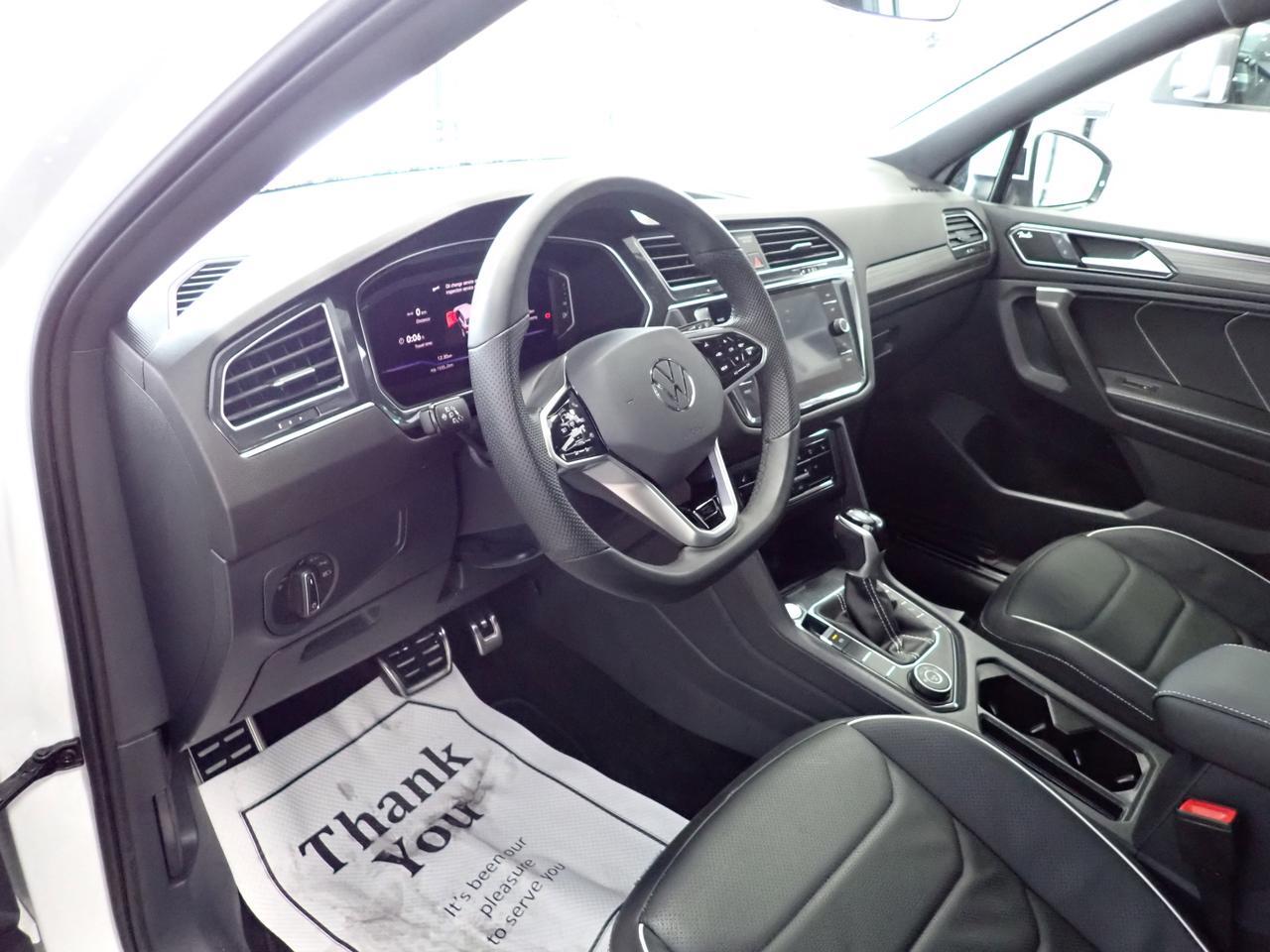 2024 Volkswagen Tiguan Highline R-Line AWD LEATHER NAVI SUNROOF Listowel ON