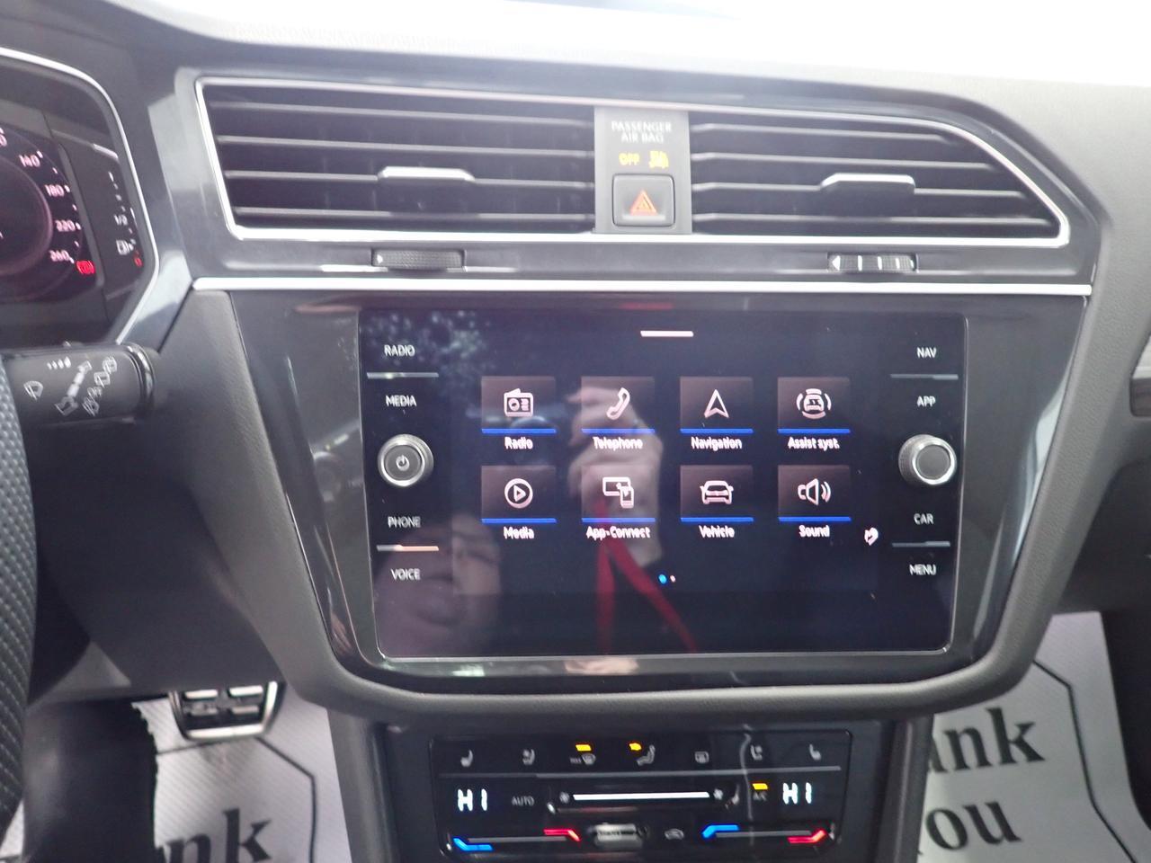 2024 Volkswagen Tiguan Highline R-Line AWD LEATHER NAVI SUNROOF Listowel ON