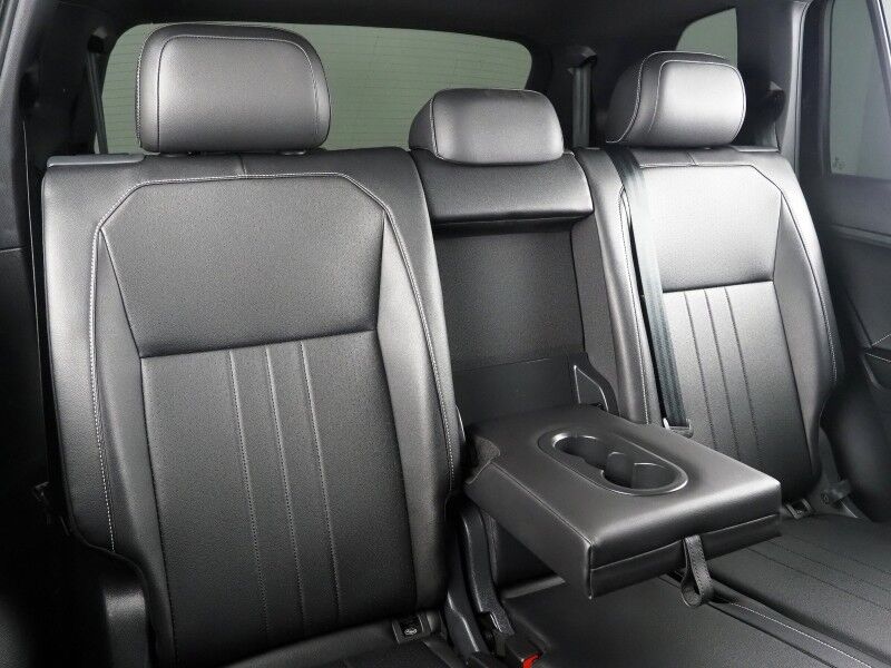 2024 Volkswagen Tiguan SE R-Line Black *ADAPTIVE CRUISE, SAFETY ALERTS, BACKUP-CAMERA, COLOR TOUCHSCREEN, PANORAMA MOONROOF, HEATED SEATS, POWER LIFTGATE, REMOTE START, 19 INCH ALLOYS, WIRELESS CHARGING, ANDROID & APPLE Round Rock TX