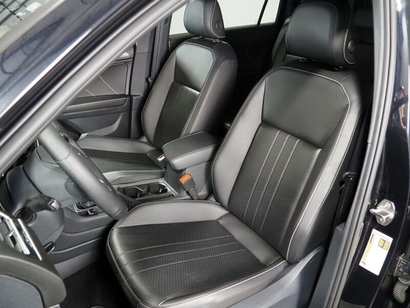 2024 Volkswagen Tiguan SE R-Line Black *ADAPTIVE CRUISE, SAFETY ALERTS, BACKUP-CAMERA, COLOR TOUCHSCREEN, PANORAMA MOONROOF, HEATED SEATS, POWER LIFTGATE, REMOTE START, 19 INCH ALLOYS, WIRELESS CHARGING, ANDROID & APPLE Round Rock TX