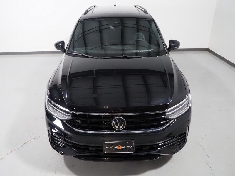 2024 Volkswagen Tiguan SE R-Line Black *ADAPTIVE CRUISE, SAFETY ALERTS, BACKUP-CAMERA, COLOR TOUCHSCREEN, PANORAMA MOONROOF, HEATED SEATS, POWER LIFTGATE, REMOTE START, 19 INCH ALLOYS, WIRELESS CHARGING, ANDROID & APPLE Round Rock TX