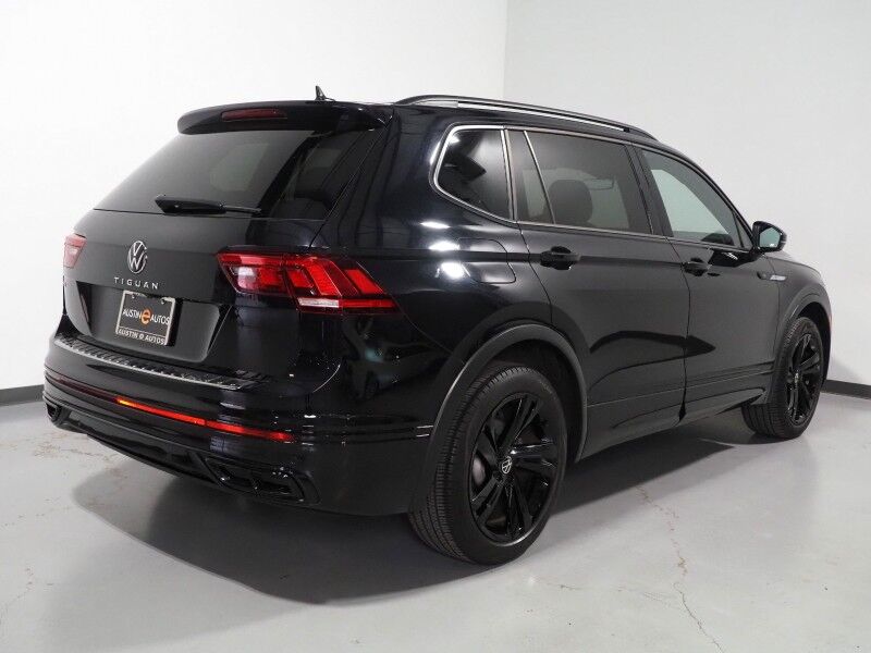 2024 Volkswagen Tiguan SE R-Line Black *ADAPTIVE CRUISE, SAFETY ALERTS, BACKUP-CAMERA, COLOR TOUCHSCREEN, PANORAMA MOONROOF, HEATED SEATS, POWER LIFTGATE, REMOTE START, 19 INCH ALLOYS, WIRELESS CHARGING, ANDROID & APPLE Round Rock TX
