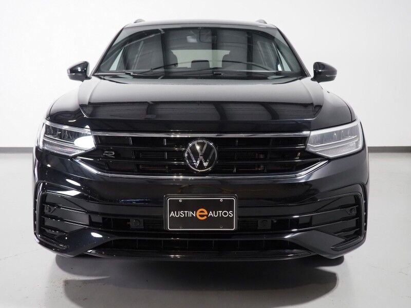 2024 Volkswagen Tiguan SE R-Line Black *ADAPTIVE CRUISE, SAFETY ALERTS, BACKUP-CAMERA, COLOR TOUCHSCREEN, PANORAMA MOONROOF, HEATED SEATS, POWER LIFTGATE, REMOTE START, 19 INCH ALLOYS, WIRELESS CHARGING, ANDROID & APPLE Round Rock TX