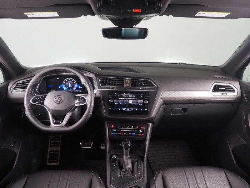 2024 Volkswagen Tiguan SE R-Line Black *ADAPTIVE CRUISE, SAFETY ALERTS, BACKUP-CAMERA, COLOR TOUCHSCREEN, PANORAMA MOONROOF, HEATED SEATS, POWER LIFTGATE, REMOTE START, 19 INCH ALLOYS, WIRELESS CHARGING, ANDROID & APPLE Round Rock TX
