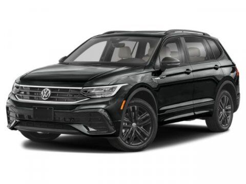 2024 Volkswagen Tiguan SE R-Line Black Oshkosh WI
