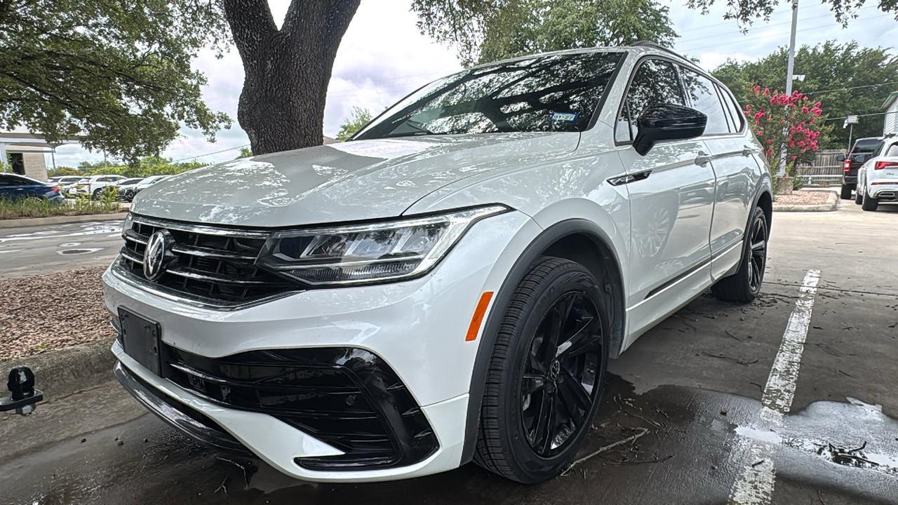 2024 Volkswagen Tiguan SE R-Line Black
