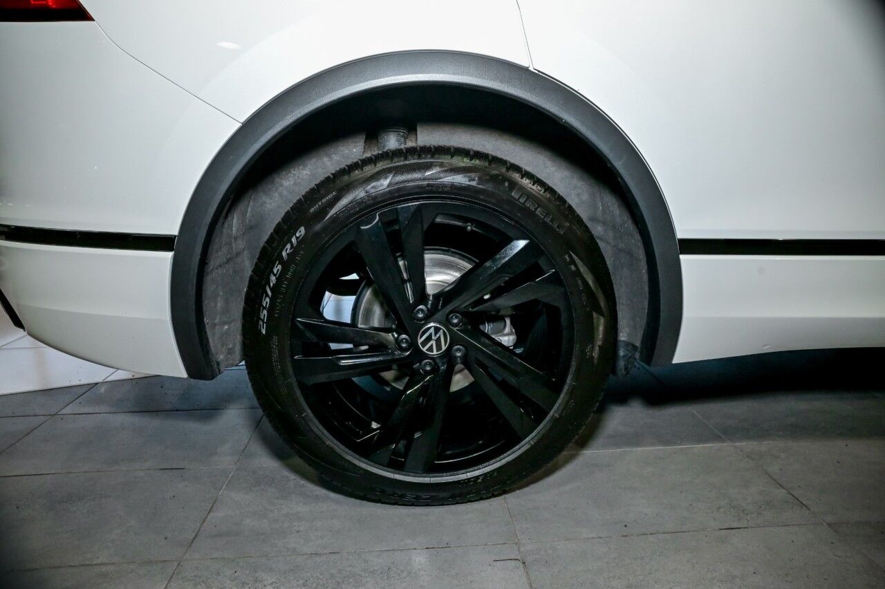 2024 Volkswagen Tiguan SE R-Line Black Springfield NJ