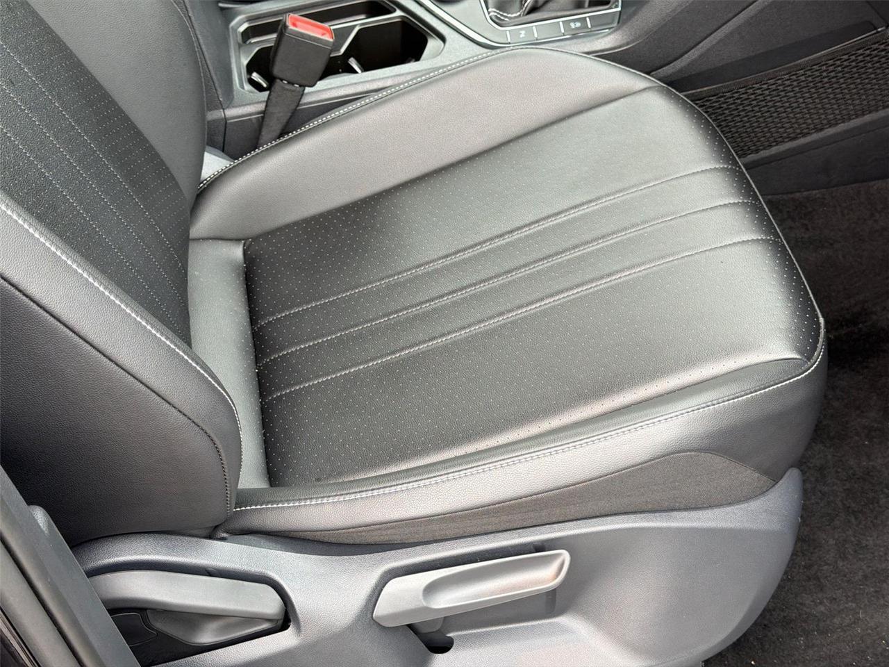 2024 Volkswagen Tiguan SE R-Line Black Hagerstown MD