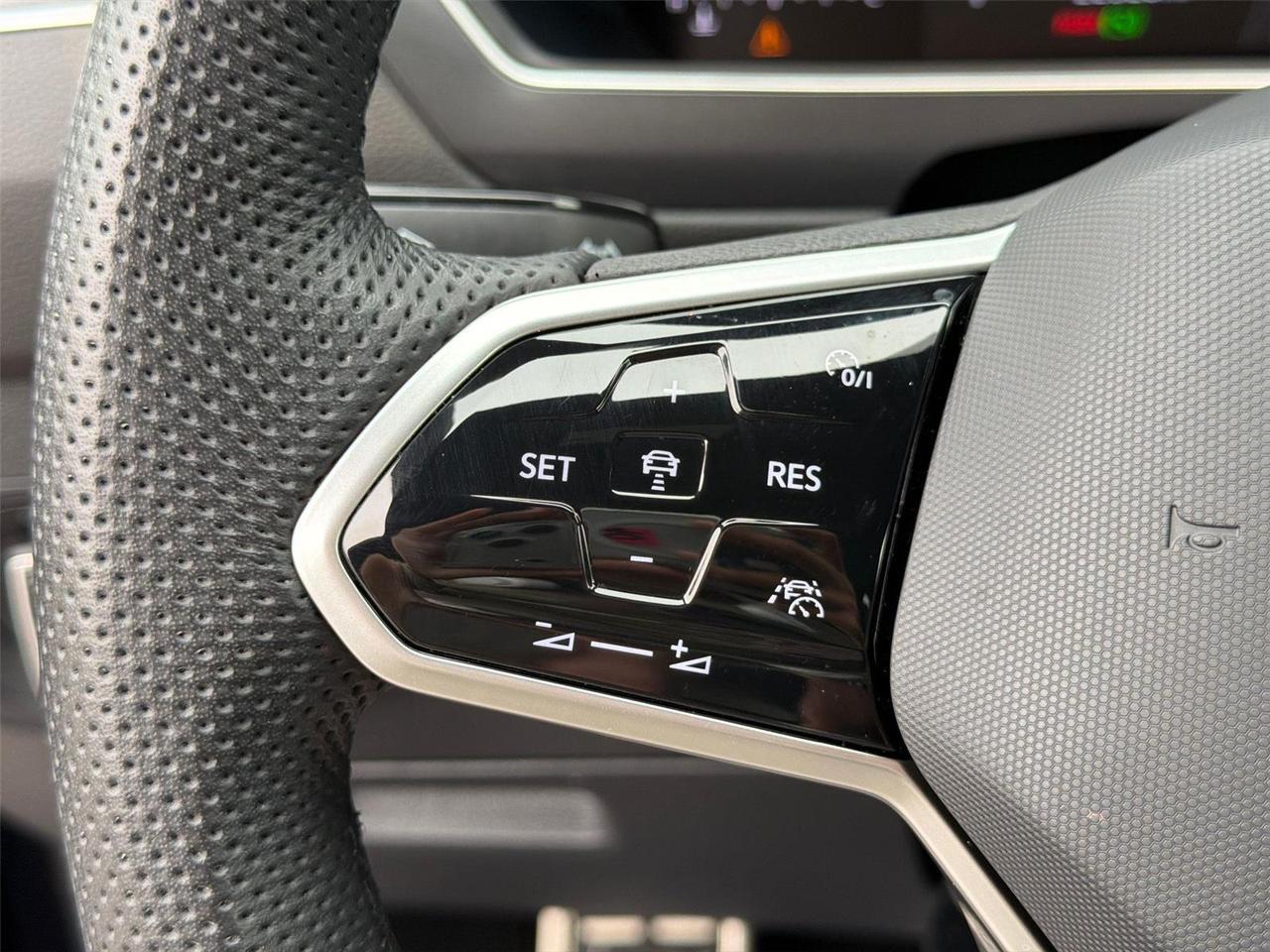 2024 Volkswagen Tiguan SE R-Line Black Hagerstown MD