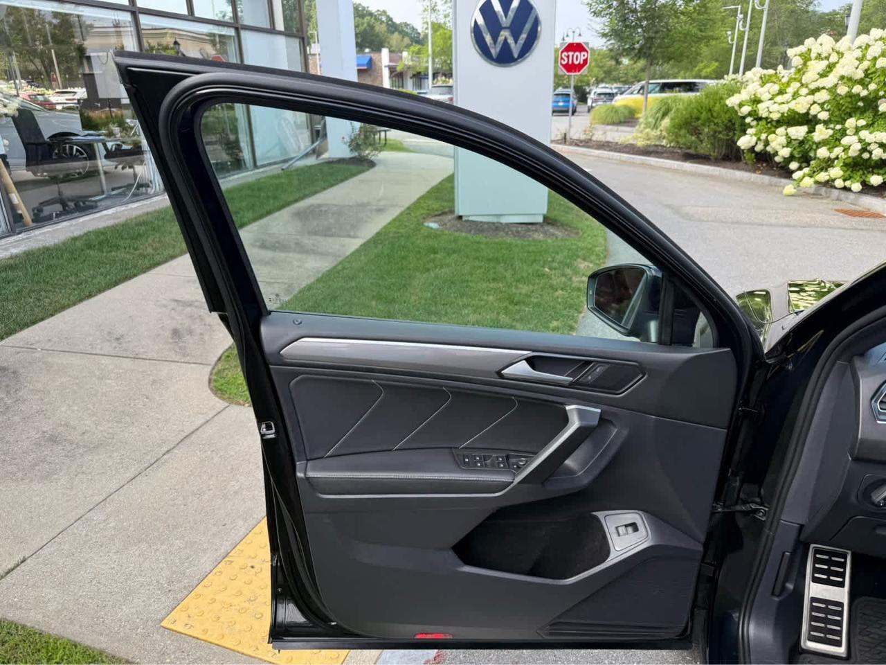 2024 Volkswagen Tiguan SE R-Line Black Wellesley MA