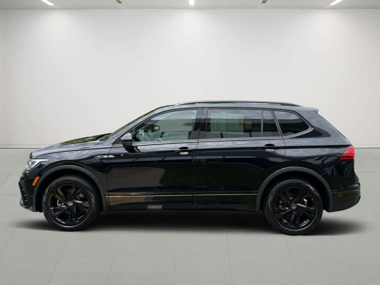 2024 Volkswagen Tiguan SE R-Line Black Wellesley MA